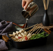 Load image into Gallery viewer, Fish Cake Skewers (& Rice Cake) (Frozen) 진짜 쫄깃한 꼬치 어묵 (& 물떡) (냉동) (500g)
