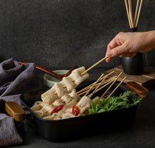 Load image into Gallery viewer, Fish Cake Skewers (& Rice Cake) (Frozen) 진짜 쫄깃한 꼬치 어묵 (& 물떡) (냉동) (500g)