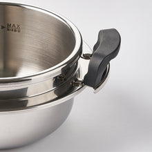 Load image into Gallery viewer, 3-Ply Stainless Steel Pressure Cooker and Bamboo Frame 빠르고 맛있는 압력솥 소댕 2.2L와 대나무 받침 세트