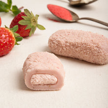 Load image into Gallery viewer, Strawberry Cream Cheese Rice Cake (Frozen) 크림치즈를 품은 딸기 찹쌀떡 (냉동) (540g)
