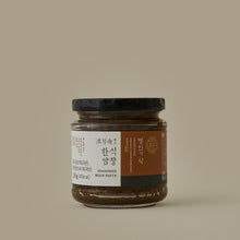 Load image into Gallery viewer, Chojeong Korean Ssamjang 초정 한식 쌈장 (250g)
