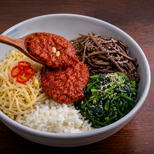 Load image into Gallery viewer, Fried Chilli Paste Bibim Rice Set 약고추장 비빔밥 세트 (2ppl)
