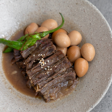 Load image into Gallery viewer, (Flash Menu⚡) [Seoul Recipe] Braised 1++Korean Beef &amp; Quail Egg (Chilled) [서울레서피] 한우 메추리알 장조림 (냉장) (500g, Contains 150g Korean Beef)
