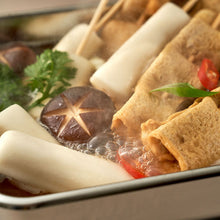 Load image into Gallery viewer, Busan-Style Rice Cake and Fish Cake Skewers (Frozen) 페이보잇 부산식 물떡 &amp; 어묵 꼬치 (냉동) (460g)
