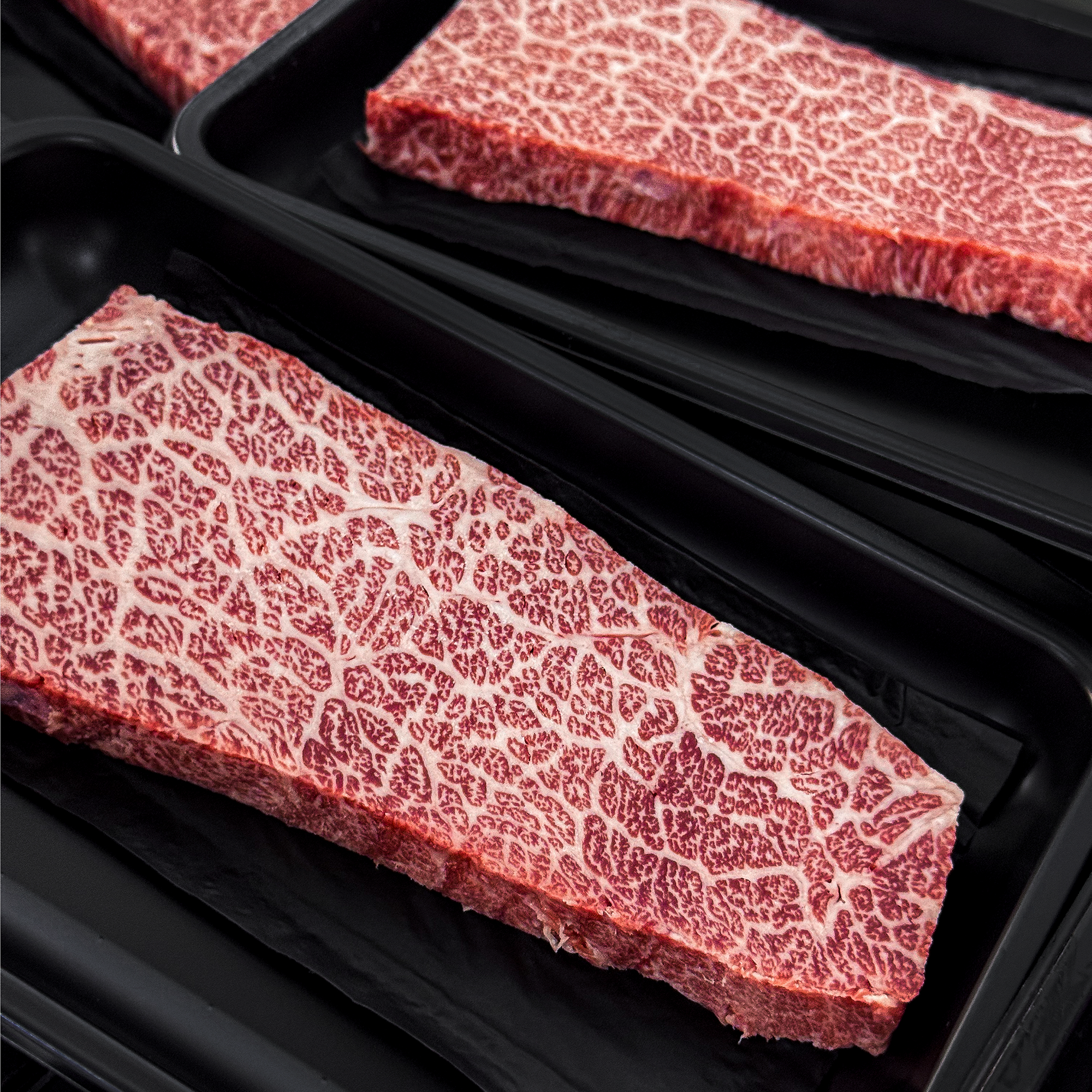 [Seoul Recipe] 1++ Korean Beef Chuck Flap Tail (Frozen) 한우 꽃살치살 (냉동) (200g)