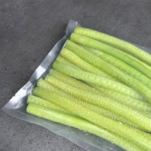 Load image into Gallery viewer, [Seoul Recipe] Cucumber Stick For Detox Juice 디톡스 주스용 오이 스틱 (500g)
