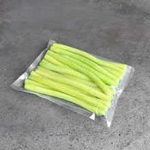 Load image into Gallery viewer, [Seoul Recipe] Cucumber Stick For Detox Juice 디톡스 주스용 오이 스틱 (500g)
