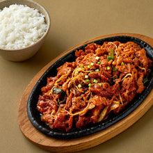 Load image into Gallery viewer, FavorEat Spicy Stir-fried Pork 페이보잇 나혼자 먹는 돼지 불백 (300g)
