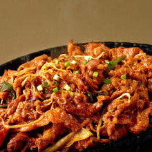 Load image into Gallery viewer, FavorEat Spicy Stir-fried Pork 페이보잇 나혼자 먹는 돼지 불백 (300g)
