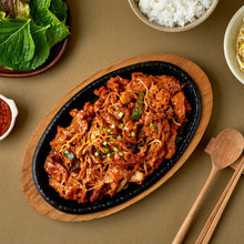 Load image into Gallery viewer, FavorEat Spicy Stir-fried Pork 페이보잇 나혼자 먹는 돼지 불백 (300g)
