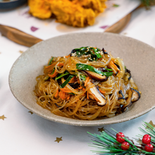 Load image into Gallery viewer, 🌟 [Seoul Recipe] Glowy Snowy Party Set 화사한 눈꽃 연말 파티 세트 (4-6ppl / 10-12ppl)
