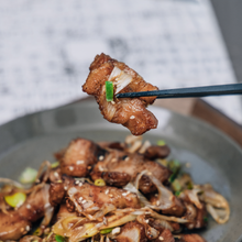 Load image into Gallery viewer, [Seoul Recipe] Charcoal Grilled Pork Belly with Leek 숯불 대파 삼겹살 (500g / 1kg)

