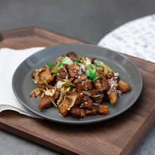 Load image into Gallery viewer, [Seoul Recipe] Charcoal Grilled Pork Belly with Leek 숯불 대파 삼겹살 (500g / 1kg)
