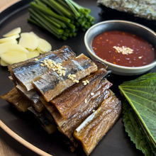 Load image into Gallery viewer, (Flash Menu⚡) [Seoul Recipe] Chewy Half-Dried Korean Sardine Set 쫀득 과메기 쌈 세트
