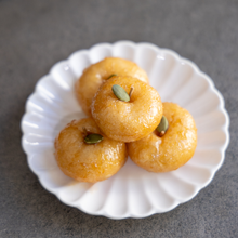 Load image into Gallery viewer, [Seoul Recipe] Homemade Korean Doughnut (Juak) 개성주악 (20pcs)
