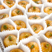 Load image into Gallery viewer, [Seoul Recipe] Homemade Korean Doughnut (Juak) 개성주악 (20pcs)
