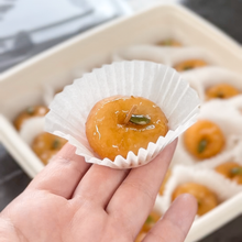 Load image into Gallery viewer, [Seoul Recipe] Homemade Korean Doughnut (Juak) 개성주악 (20pcs)
