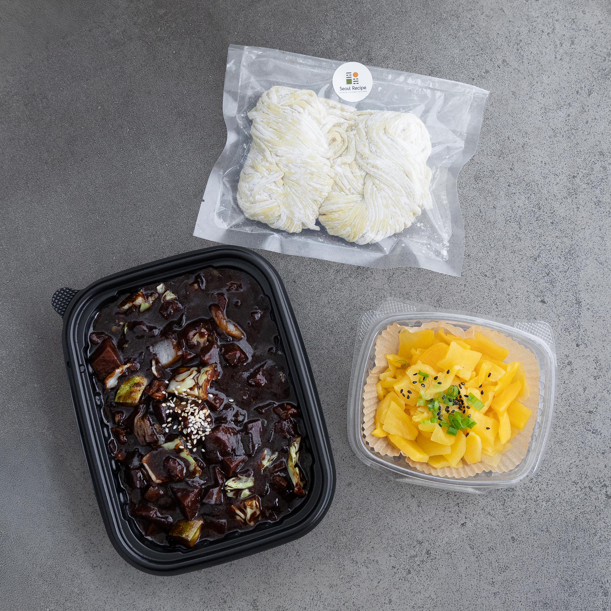[Seoul Recipe] Gourmet Jjajang Noodles and Yellow Radish Combo Set (2ppl) 특제 짜장면과 단무지 콤보세트 (푸짐한 2인분)