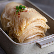 Load image into Gallery viewer, [Seoul Recipe] Korean Aged Cabbage Kimchi 잘 익은 묵은지 김치 (500g)
