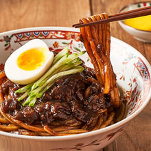 Load image into Gallery viewer, Korean Minced Pork Jjajang Noodles (Frozen) 유니 짜장면 (냉동) (460g, 2ppl)
