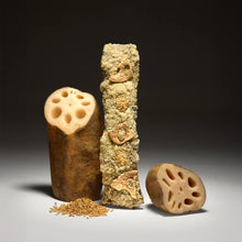 Load image into Gallery viewer, [VASAK] Lotus Root &amp; Sesame Zipper Bag 연근 참깨 김부각 (50g)
