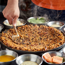 Load image into Gallery viewer, [NML] Nangman Microwavable Spicy Baby Octopus  Fried Rice (Frozen) 낭만 쭈꾸미 볶음밥 전자레인지용 (냉동) (250g)
