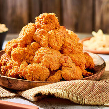 Load image into Gallery viewer, Nene Chicken Cheese Whole Chicken Legs 네네치킨 치즈듬뿍 통다리살 치킨 (400g)
