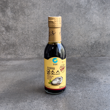Load image into Gallery viewer, Premium Oyster Sauce 청정원 프리미엄 굴소스 (260g)
