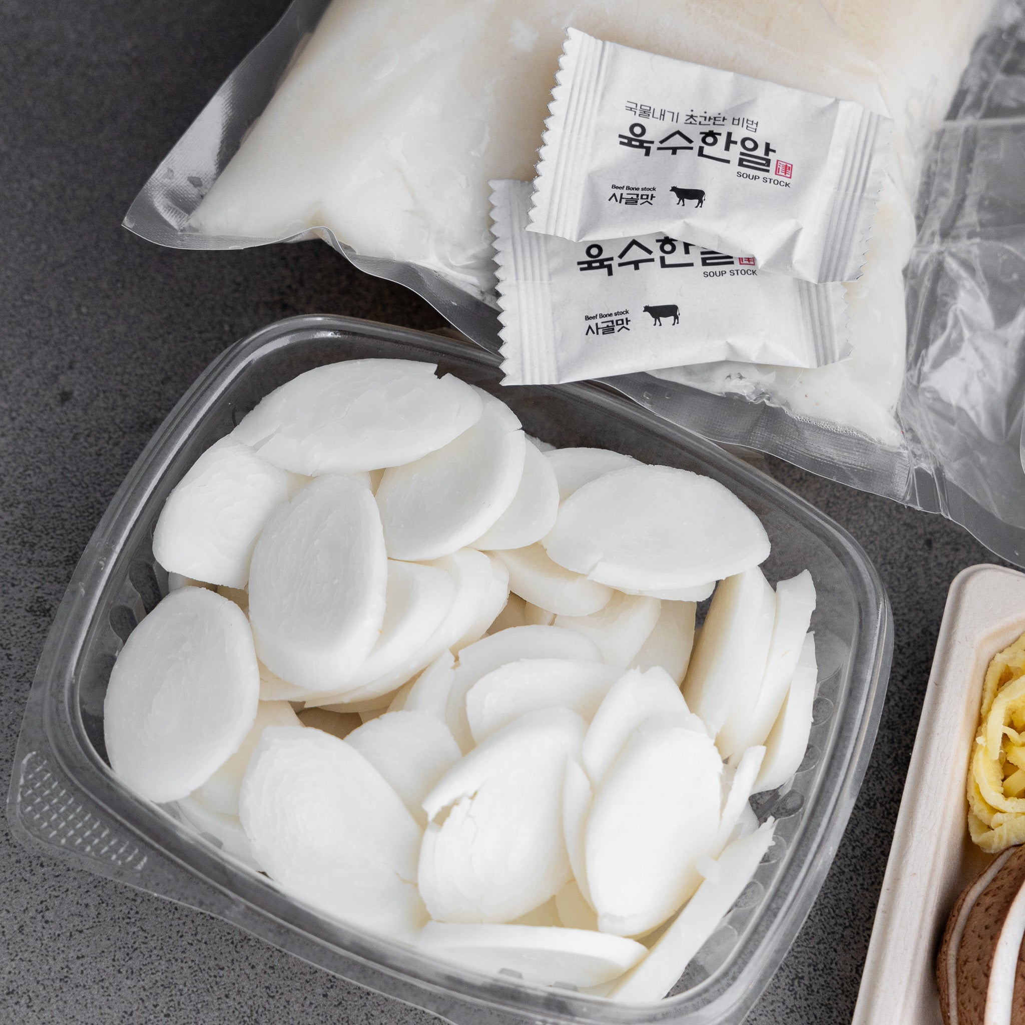 [Seoul Recipe] Rice Cake Dumpling Soup Meal Kit (2ppl) 떡만둣국 밀키트 (2인분)