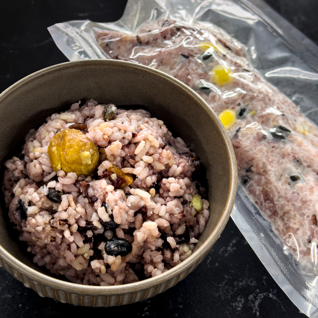 [Seoul Recipe] Steamed Mixed Grains Rice (Frozen) (250g, 1 portion) 오곡밥 (냉동) (250g, 1인분)