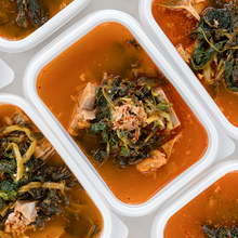 Load image into Gallery viewer, [Seoul Recipe] Homemade Dried Radish Leaves Perilla Pork Bone Soup (Frozen) 홈메이드 시래기 들깨 돼지뼈 감자탕 (냉동) (1ppl)
