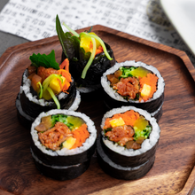 Load image into Gallery viewer, [Seoul Recipe] Spicy Pork Belly Gimbap (2 rolls) 고추장 삼겹살 김밥 (2줄)

