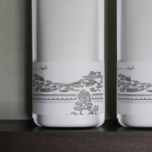 Load image into Gallery viewer, Bukchon Rice Wine 북촌 막걸리 (8%, 750ml)
