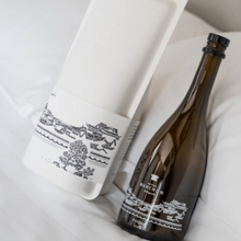 Load image into Gallery viewer, Bukchon Rice Wine 북촌 막걸리 (8%, 750ml)
