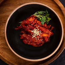 Load image into Gallery viewer, Omani Salted &amp; Seasoned Pollack Slice (Frozen) 오마니 명태회 (냉동) (200g)
