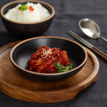 Load image into Gallery viewer, Omani Salted &amp; Seasoned Pollack Slice (Frozen) 오마니 명태회 (냉동) (200g)
