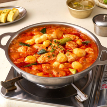 Load image into Gallery viewer, [Goreun] Spicy Boneless Chicken Stew 순살 매콤 닭볶음탕 (850g)
