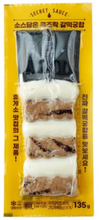 Load image into Gallery viewer, Sauce-Filled Skewer (Sausage &amp; Rice Cake / Galbi &amp; Rice Cake) 쿠즈락 소스담은 꼬치 간식 (소떡소떡 / 갈떡궁합) (135g)
