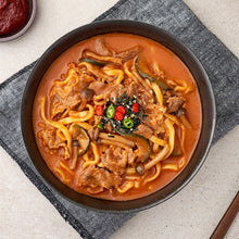 Load image into Gallery viewer, Spicy Beef Fresh Noodles Kalguksu (Frozen) 고기 듬뿍 장칼국수 (냉동) (922g, 2ppl)
