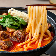 Load image into Gallery viewer, Spicy Korean Sausage Soondae Soup (Frozen) 얼큰 순댓국 (냉동) (700g)
