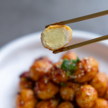 Load image into Gallery viewer, [Seoul Recipe] Spicy Stir Fried Quail Eggs 매콤 달달 메추리알 조림 (1kg)
