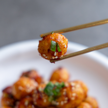 Load image into Gallery viewer, [Seoul Recipe] Spicy Stir Fried Quail Eggs 매콤 달달 메추리알 조림 (1kg)
