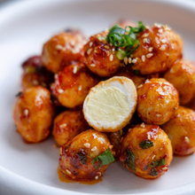 Load image into Gallery viewer, [Seoul Recipe] Spicy Stir Fried Quail Eggs 매콤 달달 메추리알 조림 (1kg)
