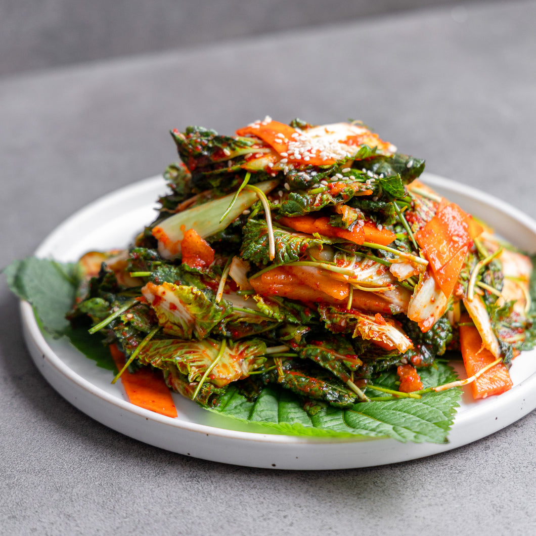 [Seoul Recipe] Spring Pear & Fresh Spring Cabbage Kimchi Salad 배가득 봄동 겉절이 (500g)