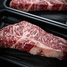 Load image into Gallery viewer, [Seoul Recipe] 1++ Korean Beef Striploin Steak (Frozen) 한우 채끝구이 스테이크 (냉동) (270g)
