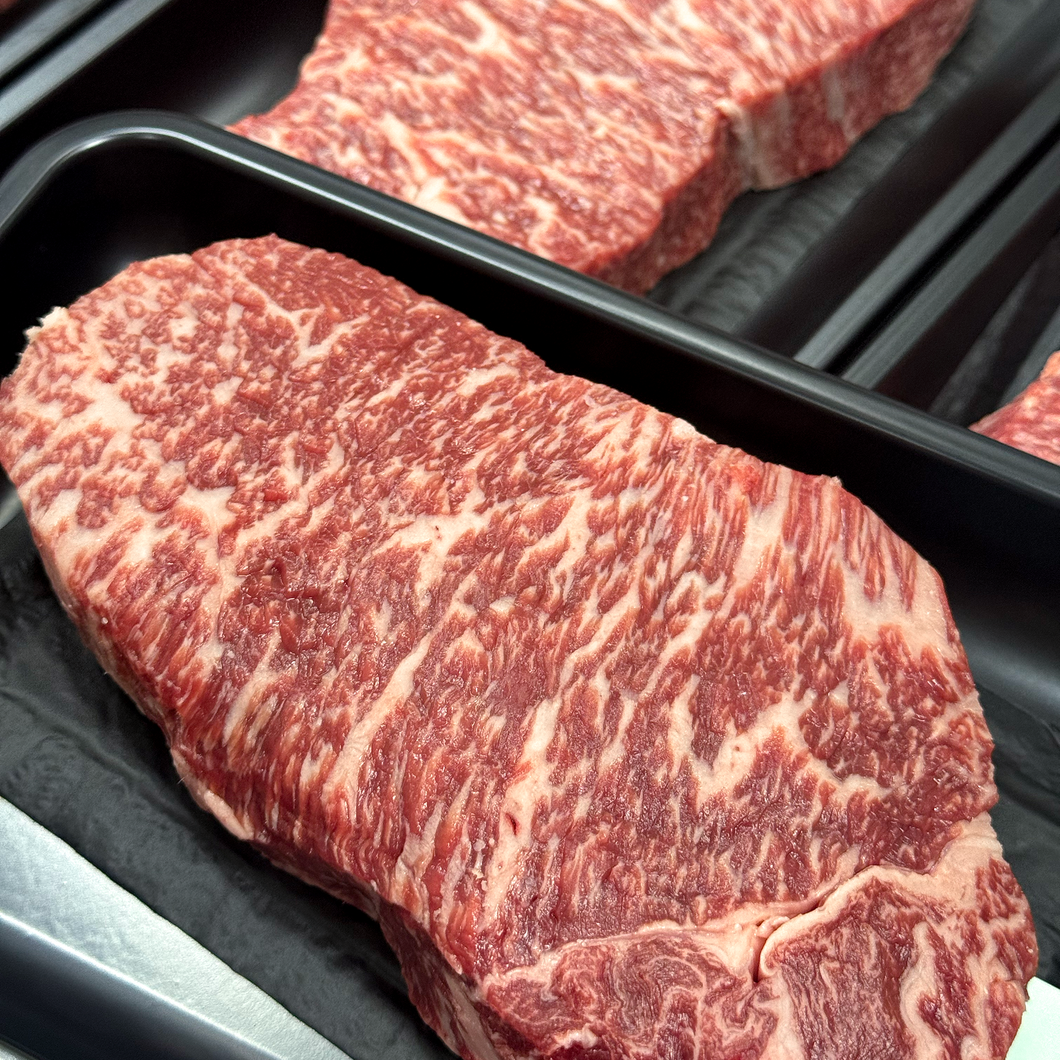 [Seoul Recipe] 1++(9) Korean Beef Striploin 1++(9) 한우 채끝 (300g ~ 400g)
