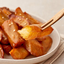 Load image into Gallery viewer, Sugar Glazed Sweet Potato Wedges (Frozen) 고구마루 빠스 (냉동) (80g)
