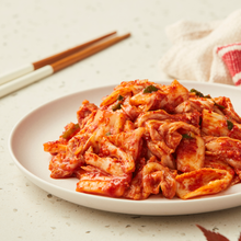 Load image into Gallery viewer, Super Spicy Silbi Kimchi 실비김치 (1.2kg)
