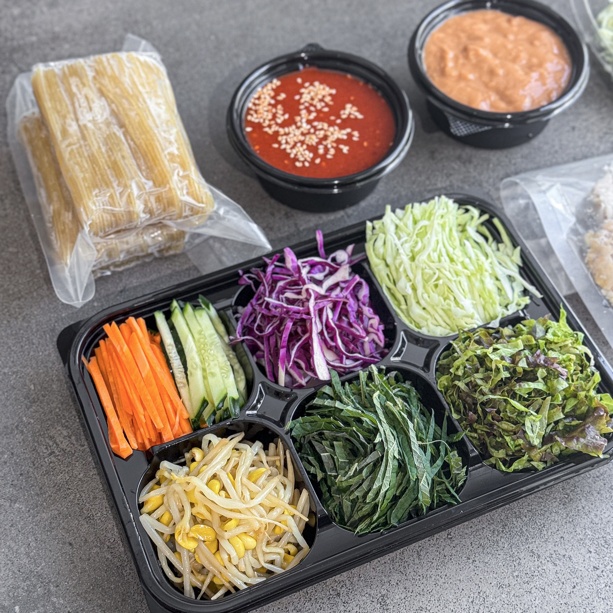 [Seoul Recipe] Tonkatsu & Spicy Cold Noodles Meal Kit Set 매콤달콤 쫄면 & 바삭 돈까스 밀키트 세트 (2ppl)