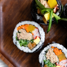 Load image into Gallery viewer, [Seoul Recipe] Tuna Crabmeat Gimbap (2 rolls) 참치 맛살 김밥 (2줄)
